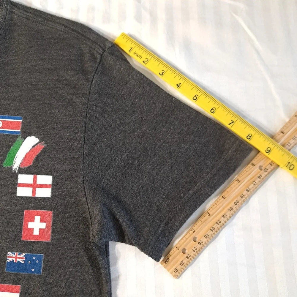 Adidas Men's South Africa 2010 FIFA World Cup T-Shirt Gray Football Flags Size M